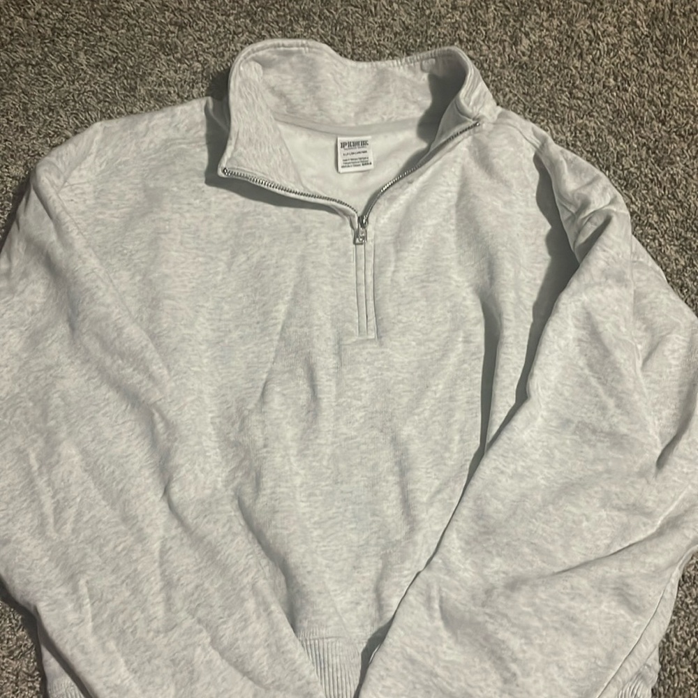 Cropped quarter zip gray hoodie from pink